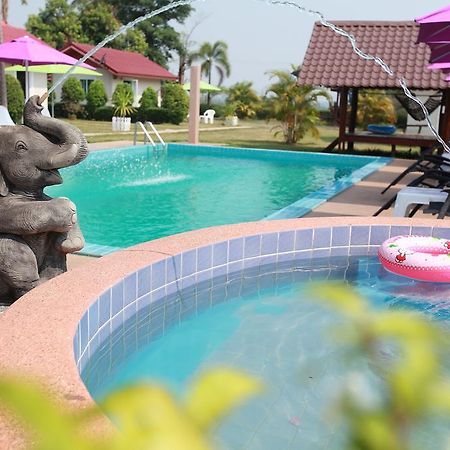 Moon River Resort Убонратчатхани Экстерьер фото